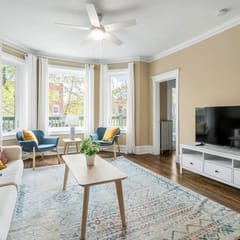 Sunny Andersonville Retreat - 2BD-1BTH + Office