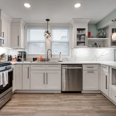 Chic & Spacious Bi-Level Bucktown Condo - Sleeps 8