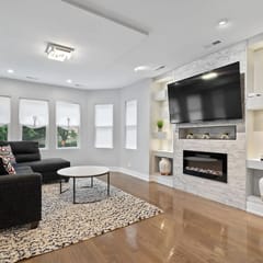 Gorgeous 7BD Home w/ Garage