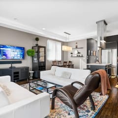 Designer West Town Flat-Steps from Blue Line