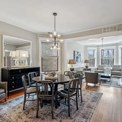 Stylish Comfy Flat by Wrigley Field+CTA for Groups