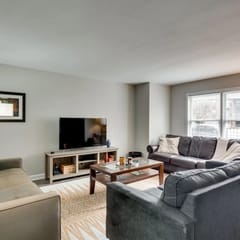 3 Br/2 Ba W/ Building Laundry by Il Med District