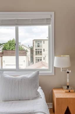Big Wrigleyville Home, Great for Groups, 2 Units! - Image 5