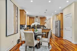 Spacious Duplex - 4BD/3BA - Sleeps 12! - Image 2