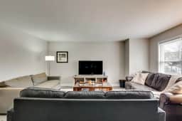 Great 6 Br/4 Ba House for Larger Groups Up to 12 - Image 4
