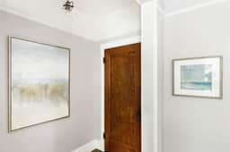 Contemporary Apartment Near Wrigley Field w/ Yard - Image 3