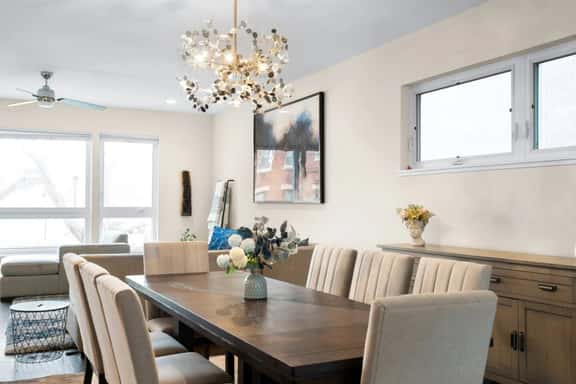 Beautiful 5-bedroom Pilsen Home w/ Parking! - Image 1