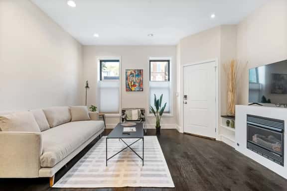 NEW 4BD / 4BTH - 2 UNITS - Wicker Park - Image 1