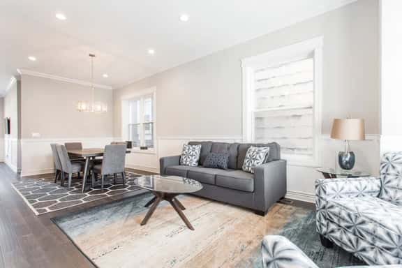 Heart of Chicago 5 Bedroom Modern 12 guest  Home - Image 1