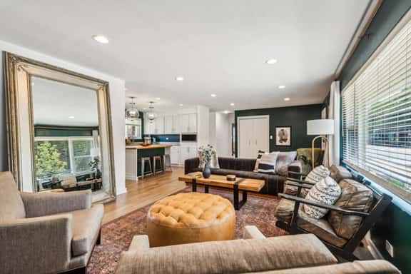 Andersonville Home for Groups! - Image 1