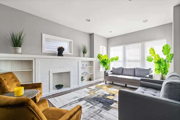 Spacious 8 BDR + 2 Kitchens + Garage! Sleeps 16! - Image 1