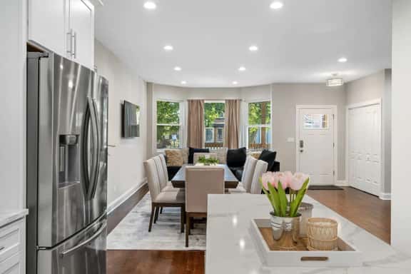 Gorgeous 5 BDR/ 4BA in Logan Square w/Parking! - Image 1