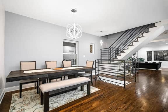 Beautiful/Spacious 7BD - 4BTH Home with Garage! - Image 3