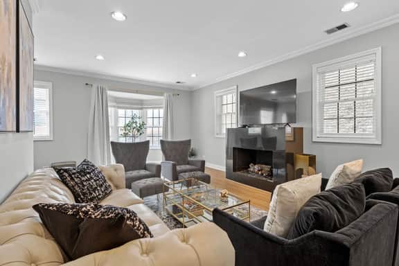 6BD/5BTH + Roofdeck - Downtown Chicago! - Image 3
