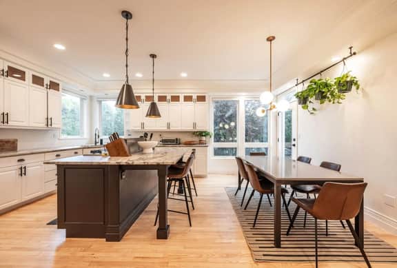 Stylish and Spacious 4BD Home - Boulder! - Image 3