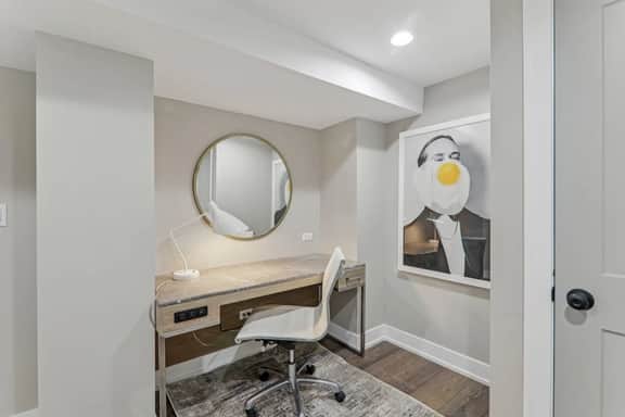 Comfy/Elegant Home by Wrigley, Garage Spot & Yard - Image 3