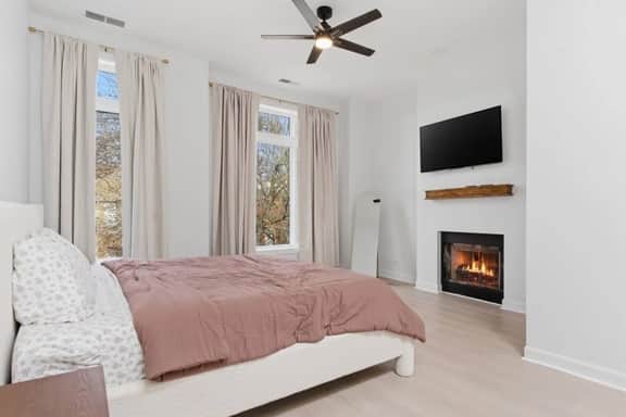 The Claremont Cozy | 4BR + Free Private Parking - Image 4