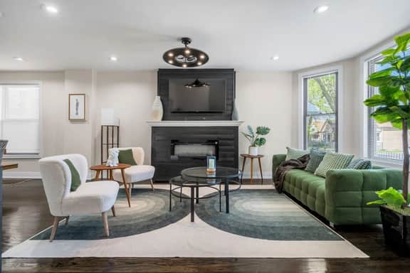 Spacious / New - 8BD/4BTH - Sleeps 16 + Garage! - Image 5