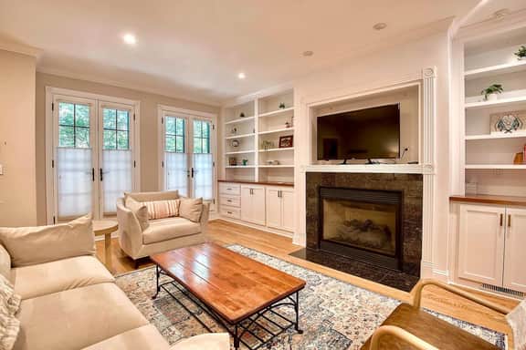 Beautiful 4 BR Family Home near Wrigley - Image 4